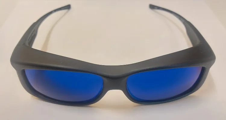 Lunettes de protection équipées de lentilles bleues Z1